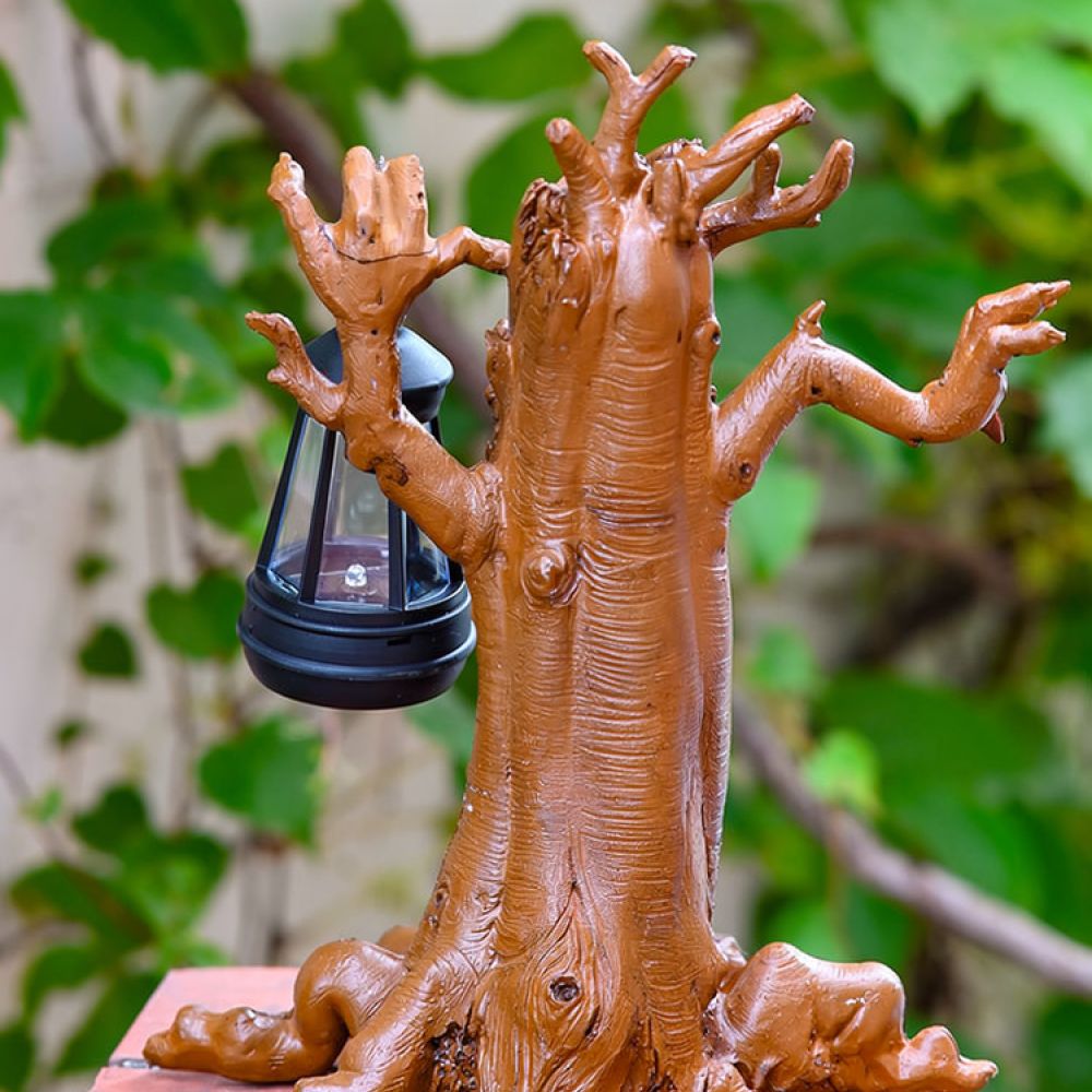 Outdoor Lighting Yard Ideas - Patung Pohon dengan Bahan Resin Bertema
